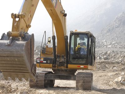 Operación y Mantenimiento de Equipo Pesado (Excavadora y Cargador frontal)